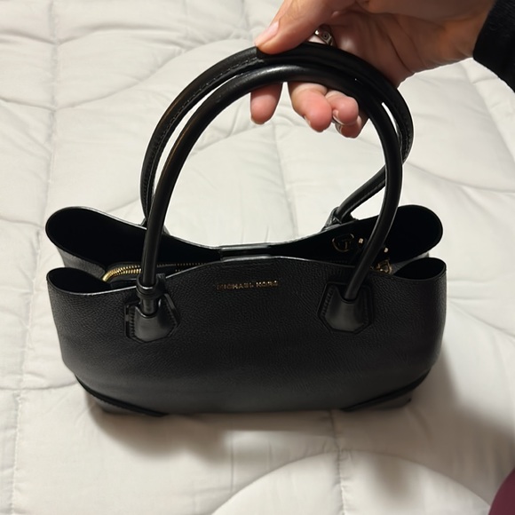 SALE‼️ NWT Michael Kors Purse - Picture 8 of 13